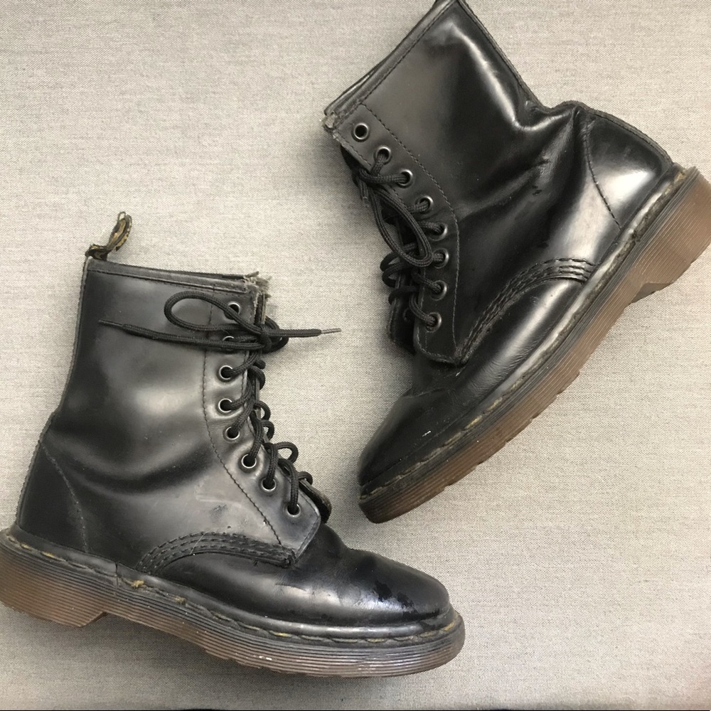 VINTAGE DR MARTENS BOOTS